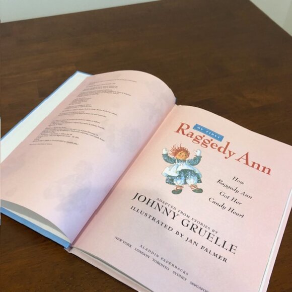 How Raggedy Ann Got Her Candy Heart Vintage Book - Picture 7 of 11